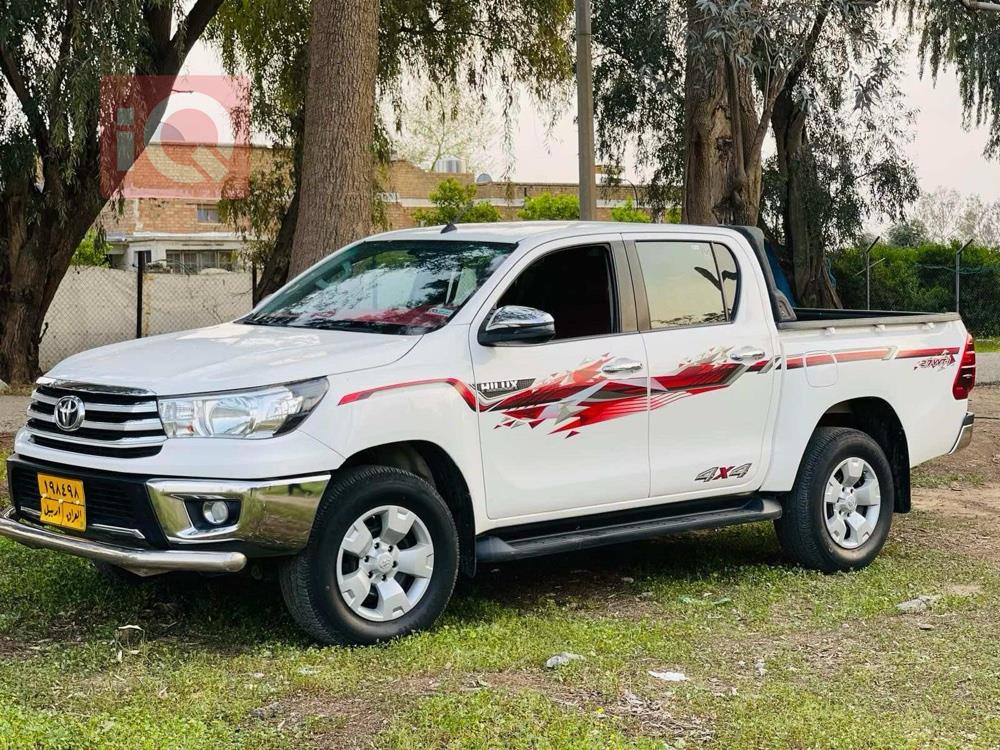 تويوتا هايلوكس